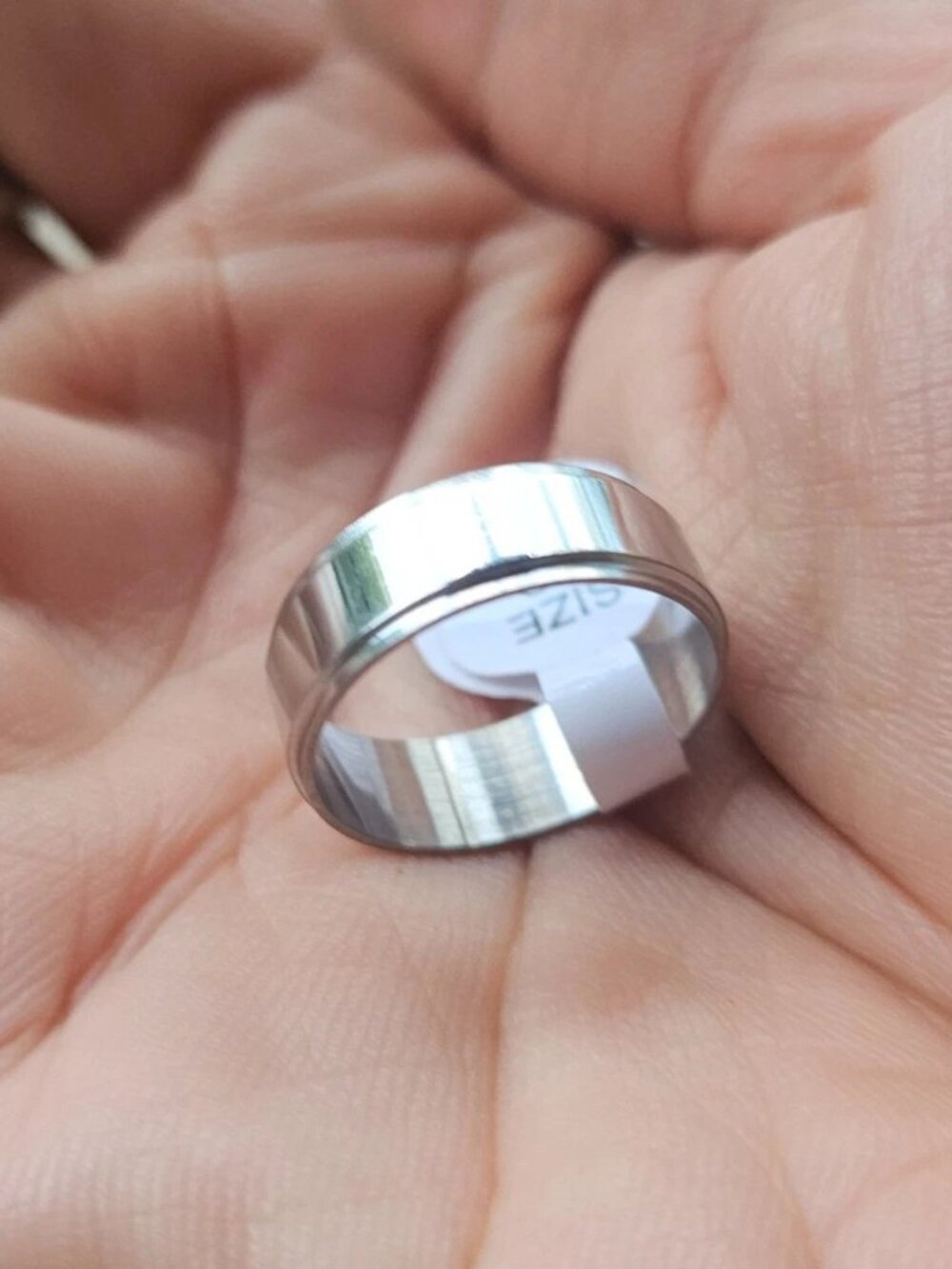 Fashion Ring Band Silver Tone Fashion Finger Jewelry Stainless Steel Size 8.5